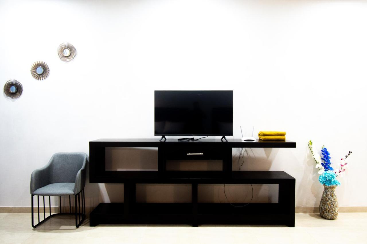 Hotel Casa Tortuga Tulum - Cenotes Park Inclusive Εξωτερικό φωτογραφία A TV stand
