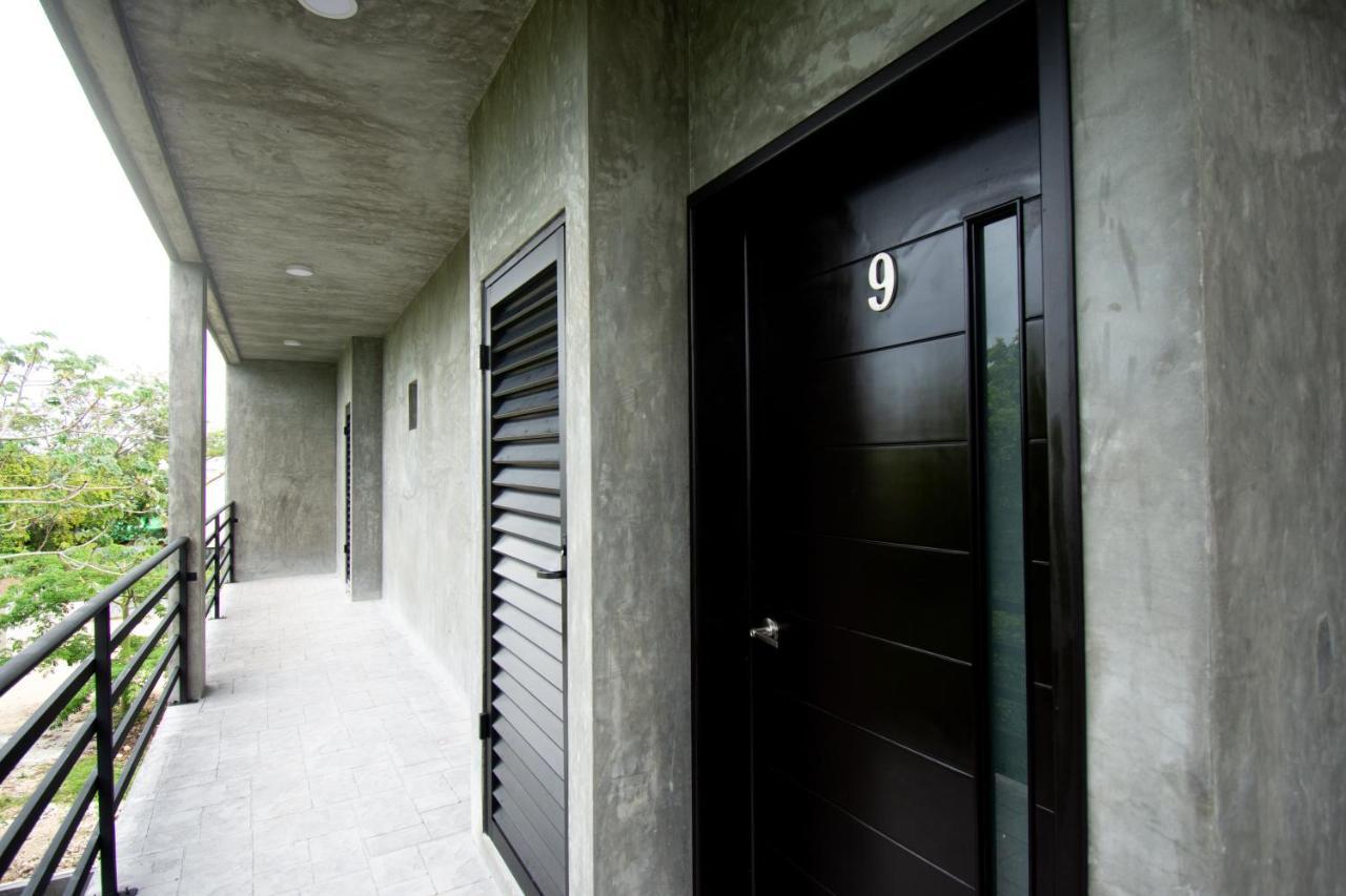 Hotel Casa Tortuga Tulum - Cenotes Park Inclusive Εξωτερικό φωτογραφία A typical apartment door in a condominium