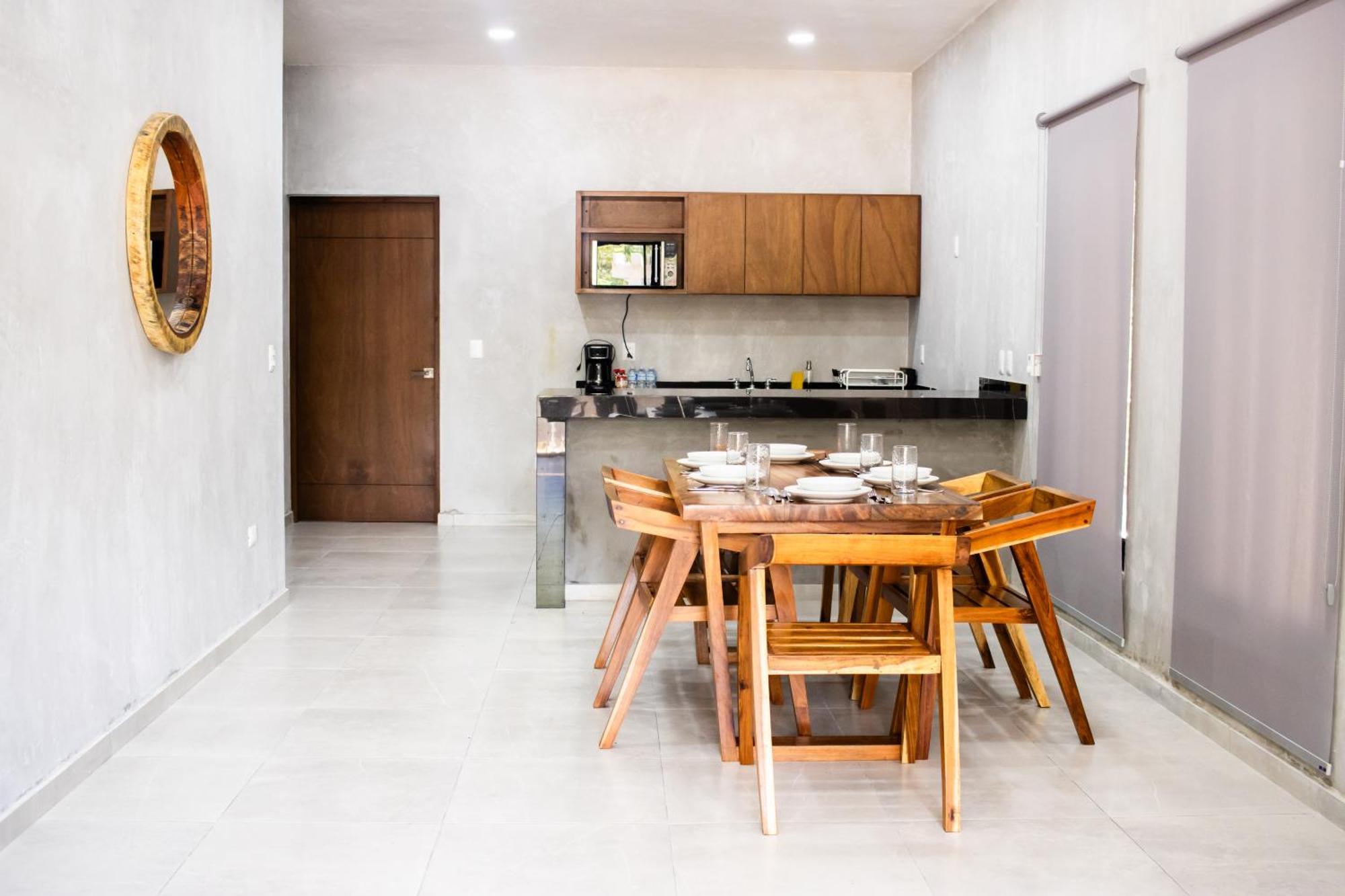 Hotel Casa Tortuga Tulum - Cenotes Park Inclusive Εξωτερικό φωτογραφία A dining room in a private home
