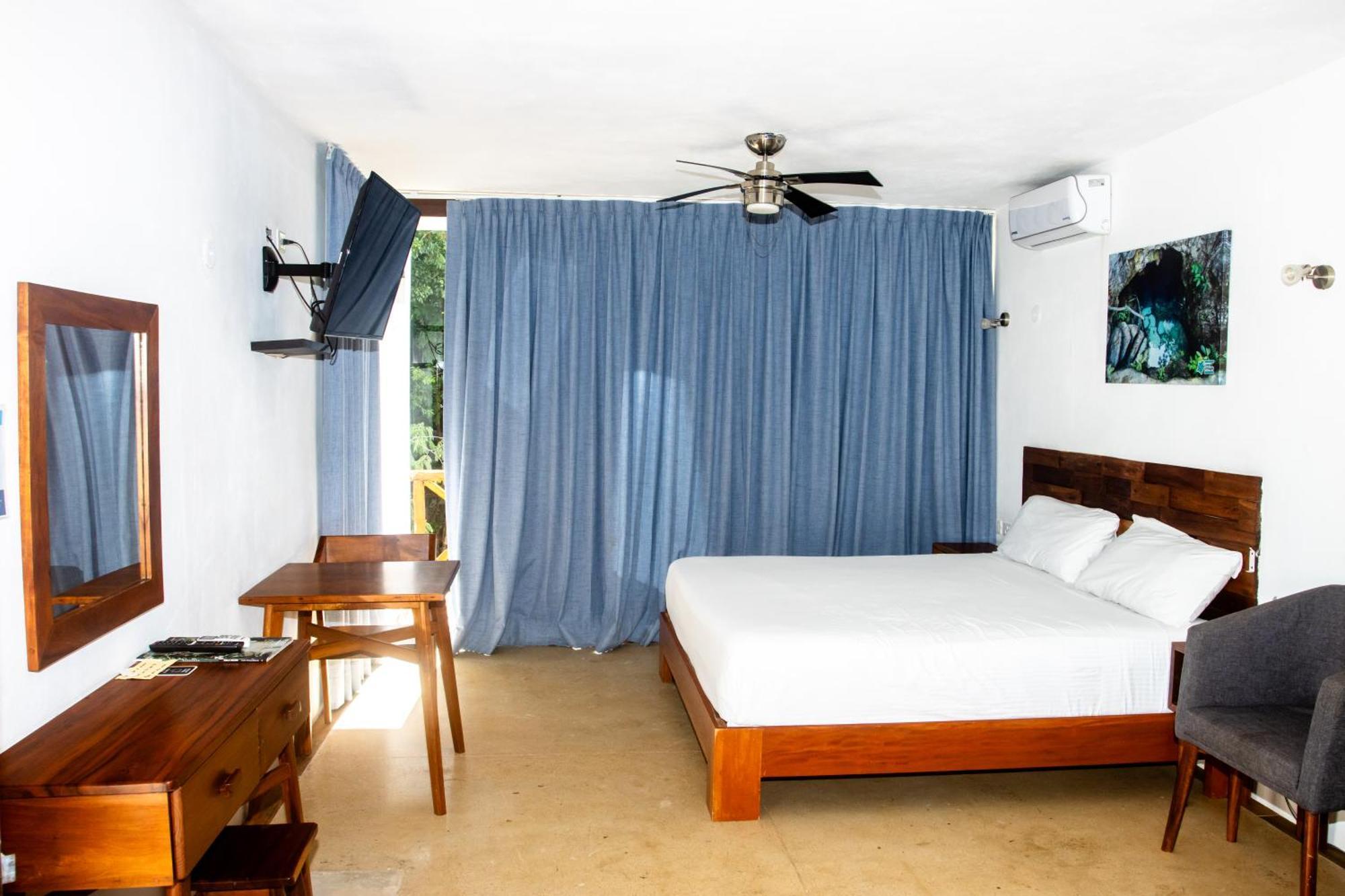 Hotel Casa Tortuga Tulum - Cenotes Park Inclusive Εξωτερικό φωτογραφία A room at the hotel